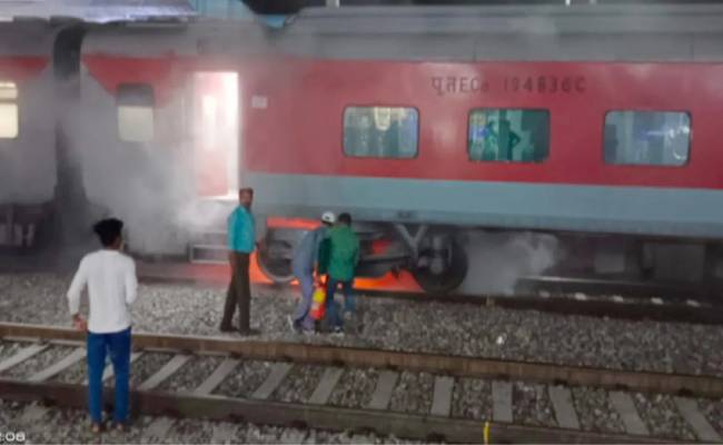 Fire in Durg-Puri Express in Odisha, no casualties